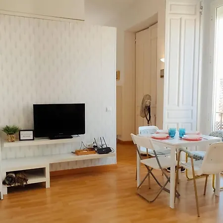 Homeyseville- Lovely In City Center, Parking Optional * Севилья