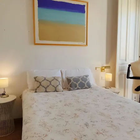 Homeyseville- Lovely In City Center, Parking Optional Апартаменты Севилья