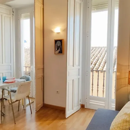 Apartman Homeyseville- Lovely In City Center, Parking Optional
