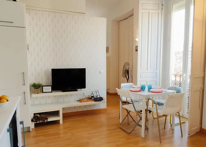 Homeyseville- Lovely In City Center, Parking Optional * Sevilla
