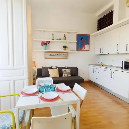 Homeyseville- Lovely In City Center, Parking Optional Appartamento
